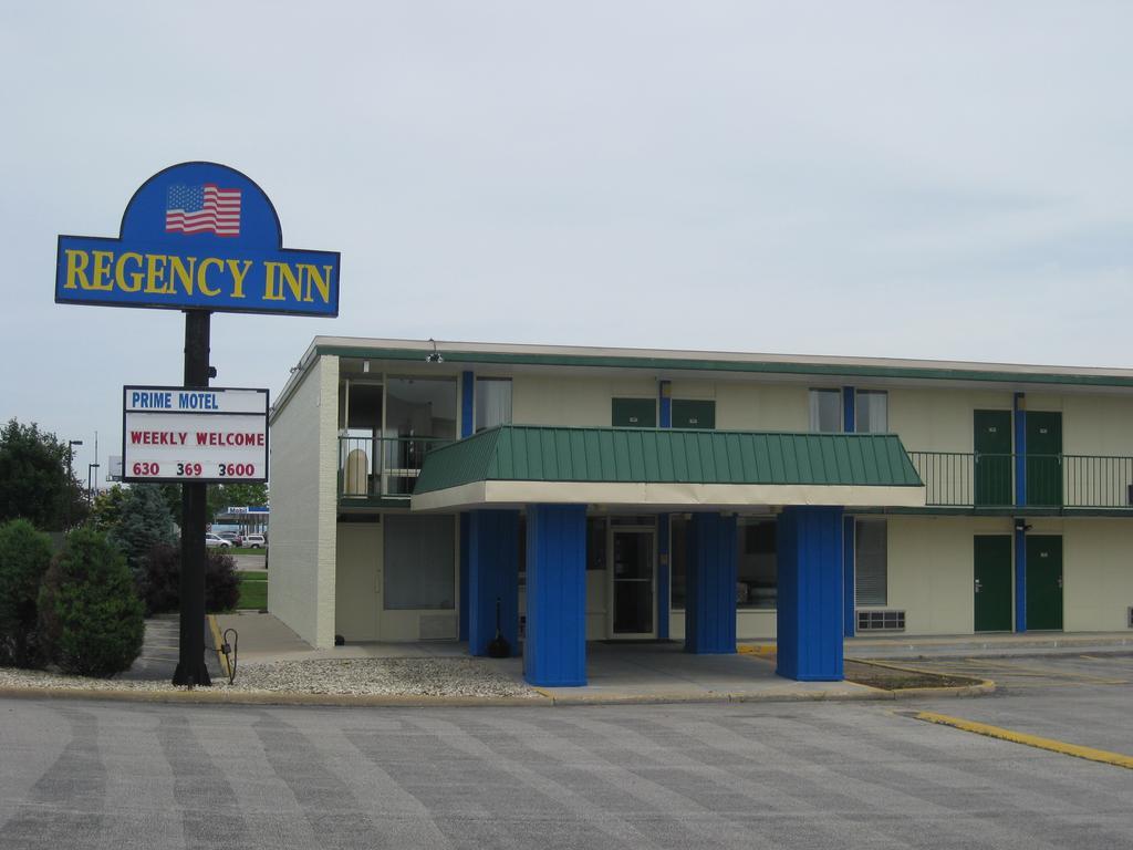 Regency Inn Of Naperville Exterior photo